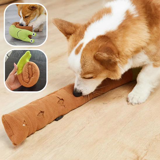 Vue des orifices de la peluche pour chien pour dissimuler les croquettes