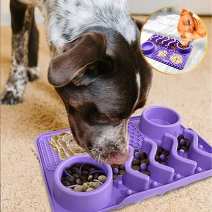 Tapis de léchage chien utilisé comme outil de stimulation et de bien-être 